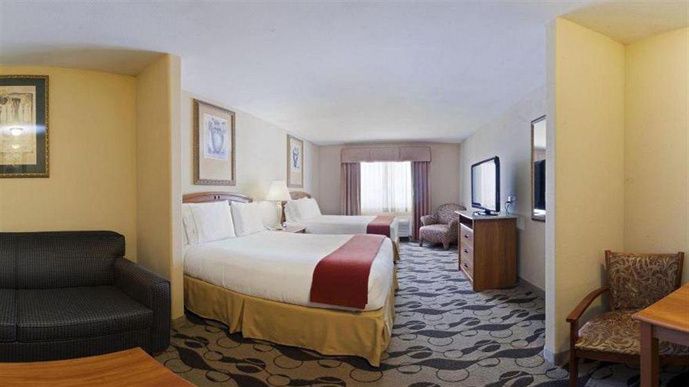 Holiday Inn Express Hotel & Suites Elgin By Ihg Extérieur photo