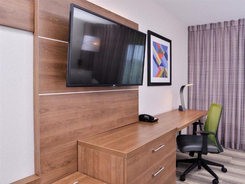 Holiday Inn Express Hotel & Suites Elgin By Ihg Extérieur photo