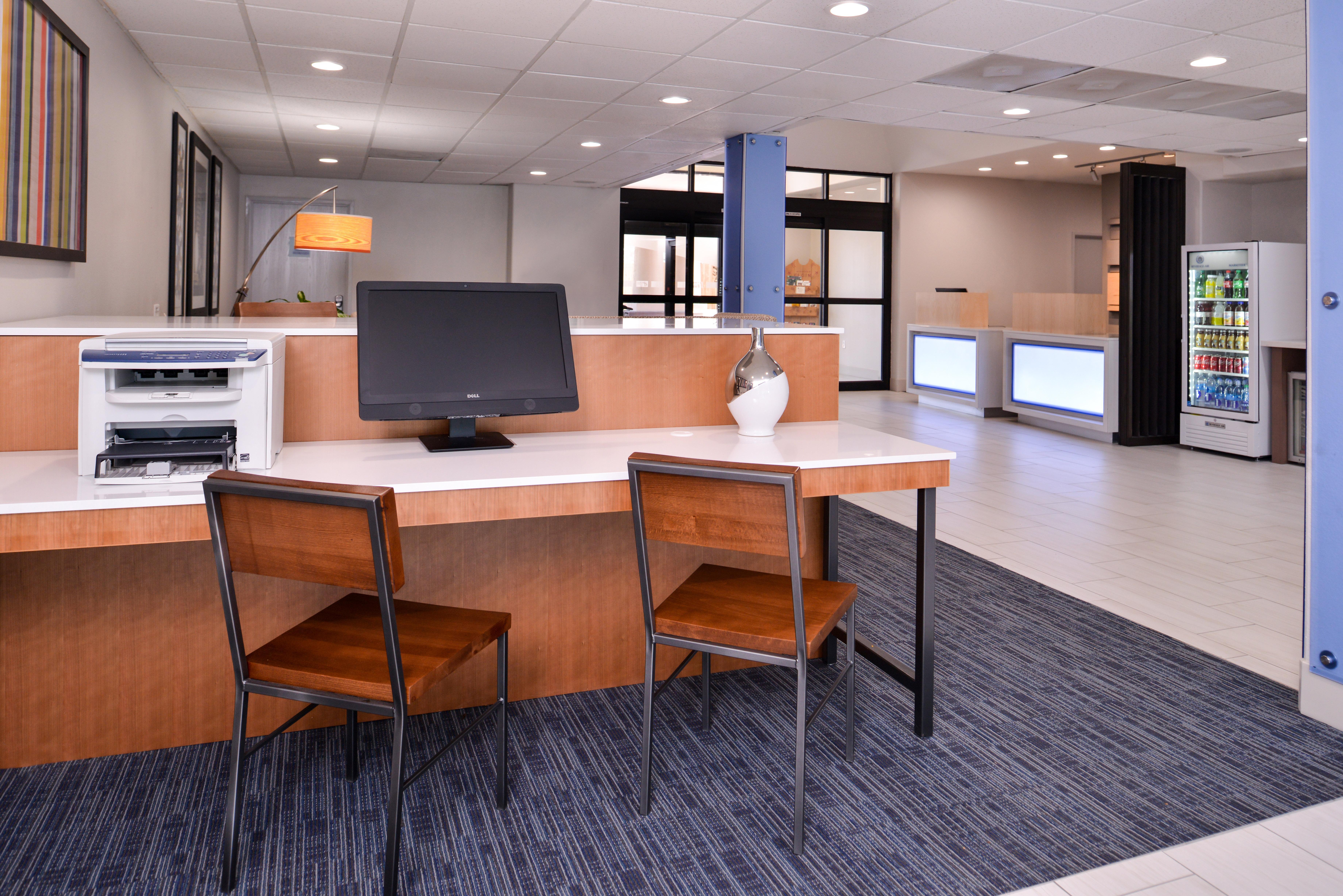 Holiday Inn Express Hotel & Suites Elgin By Ihg Extérieur photo