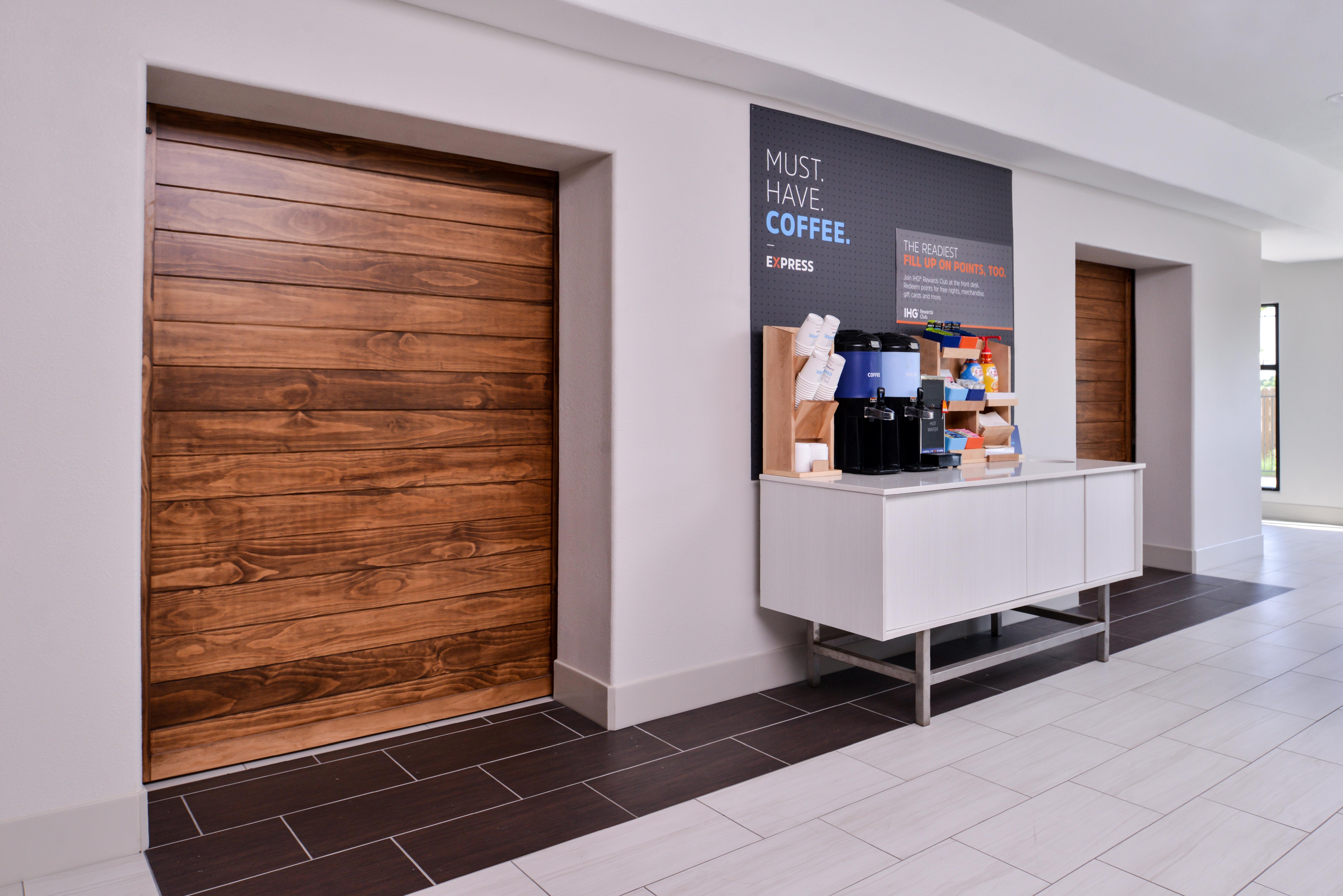 Holiday Inn Express Hotel & Suites Elgin By Ihg Extérieur photo