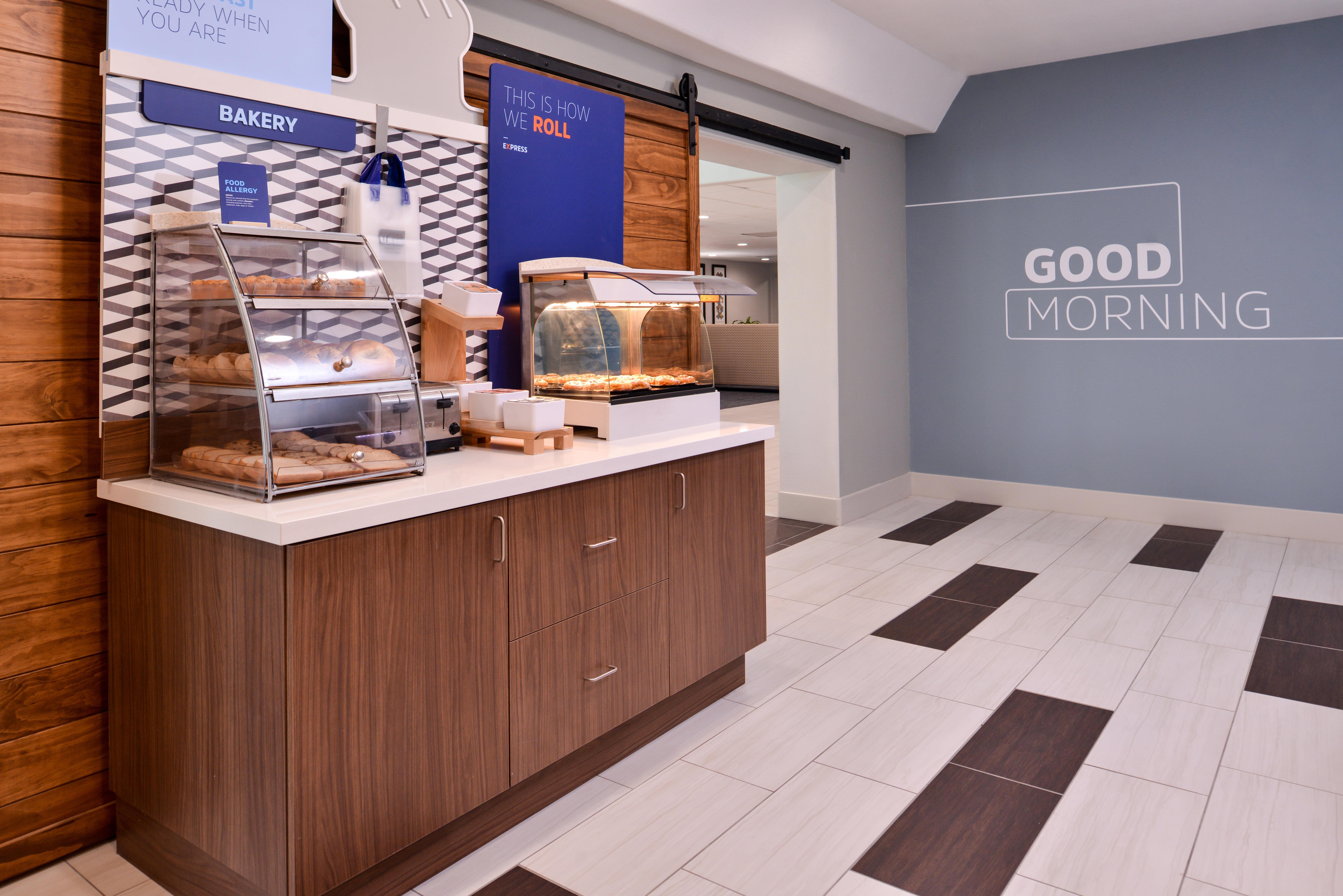 Holiday Inn Express Hotel & Suites Elgin By Ihg Extérieur photo