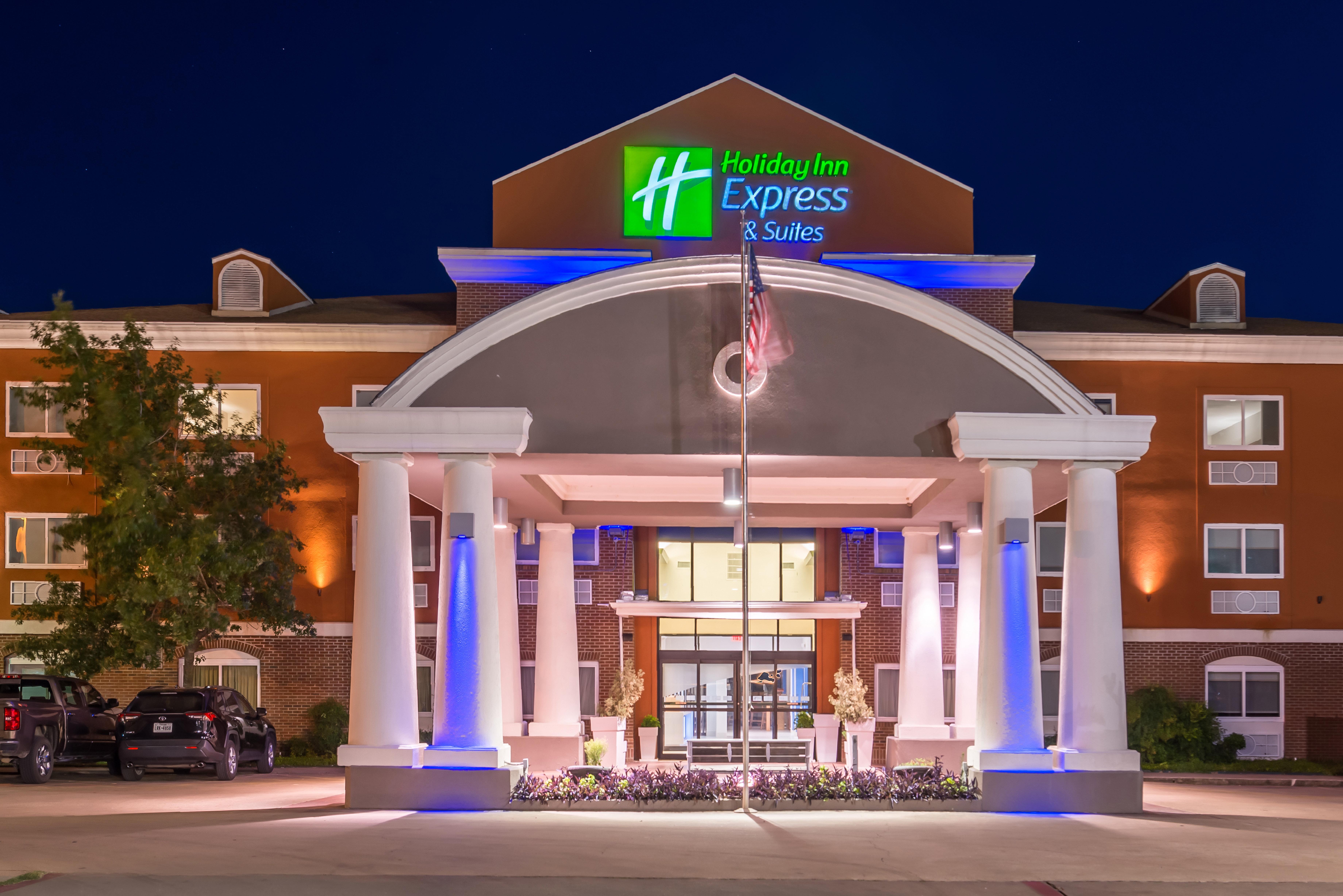 Holiday Inn Express Hotel & Suites Elgin By Ihg Extérieur photo