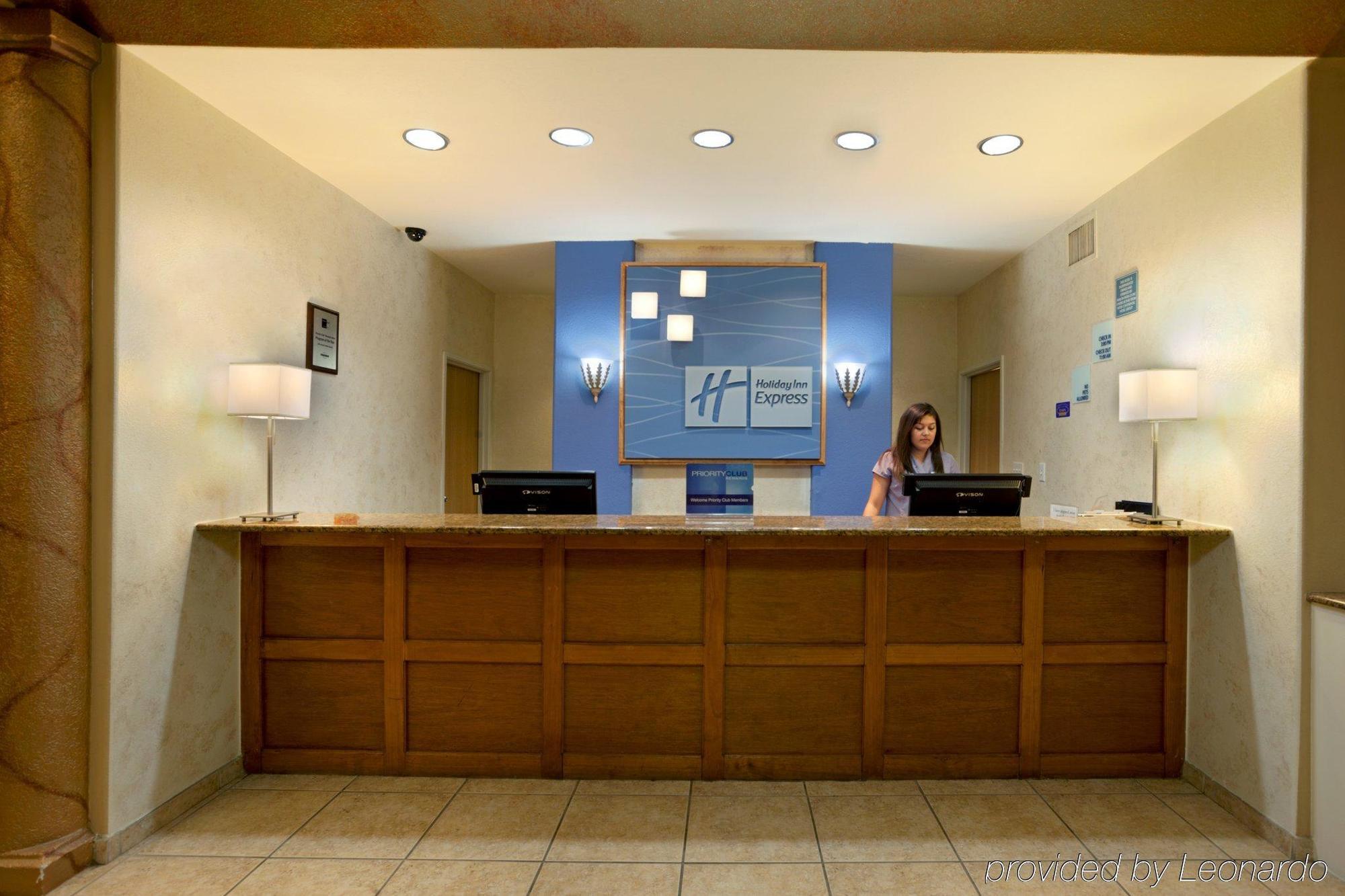 Holiday Inn Express Hotel & Suites Elgin By Ihg Intérieur photo
